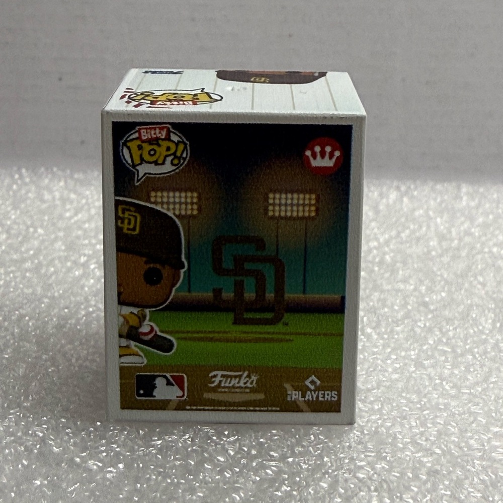 Bitty Pop Funko MLB Superbox SD Padres Luis Arraez Figure - Picture 4 of 7